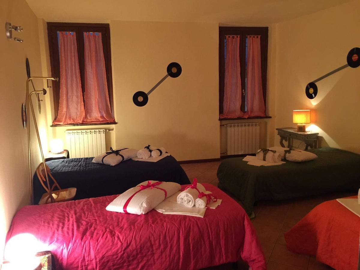 Mantua Hostal Exteriör bild